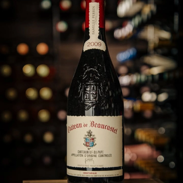 Agence M Com Marseille La Cote De Boeuf Marseille Restaurant Cave Vins bouteille vin rouge prestigieux chateauneuf du pape 2009